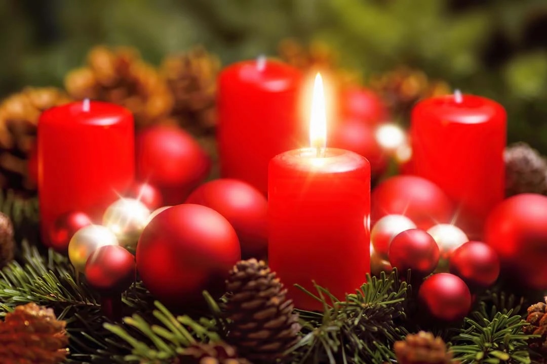 Adventi gyertyagyújtás a megújult Szent Erzsébet-templomban